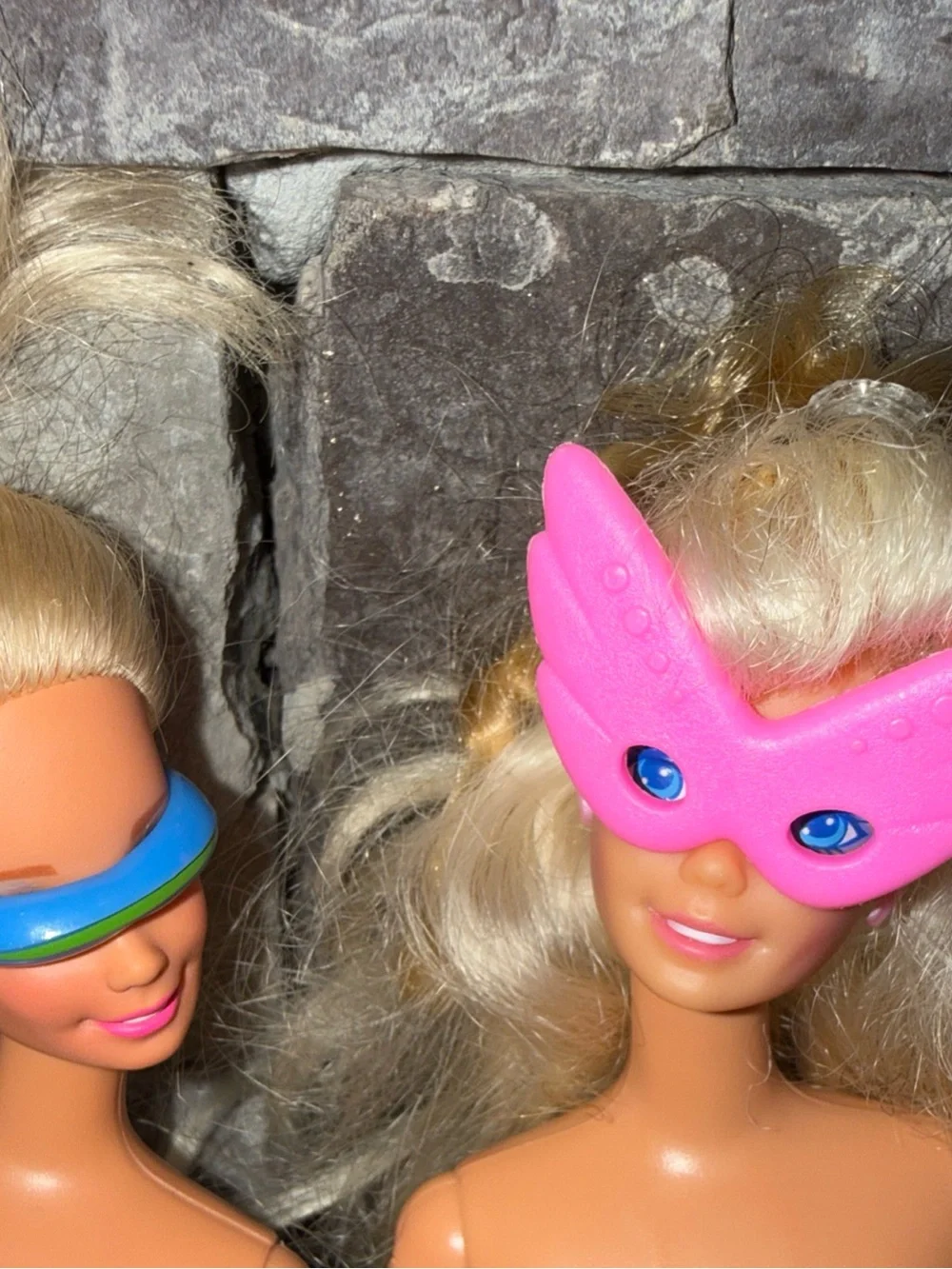 Barbie Vinatge pink masquerade glasses